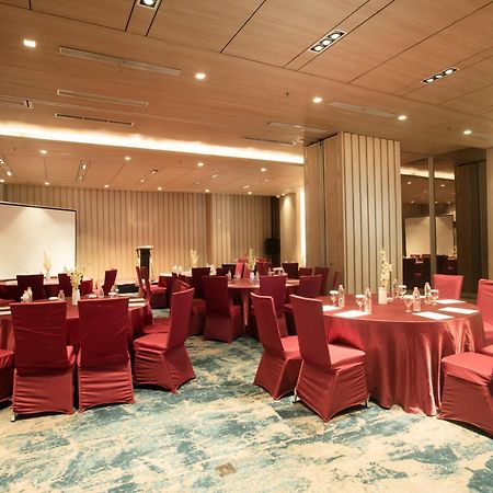 בקאסי Louis Kienne Cikarang Hotel & Service Apartment מראה חיצוני תמונה